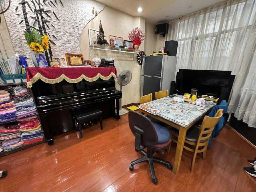 NHÀ ĐẸP TRUNG TÂM Q1 - 5 LẦU - 4PN - 33.3M2 - CHỈ 9,5 TỶ